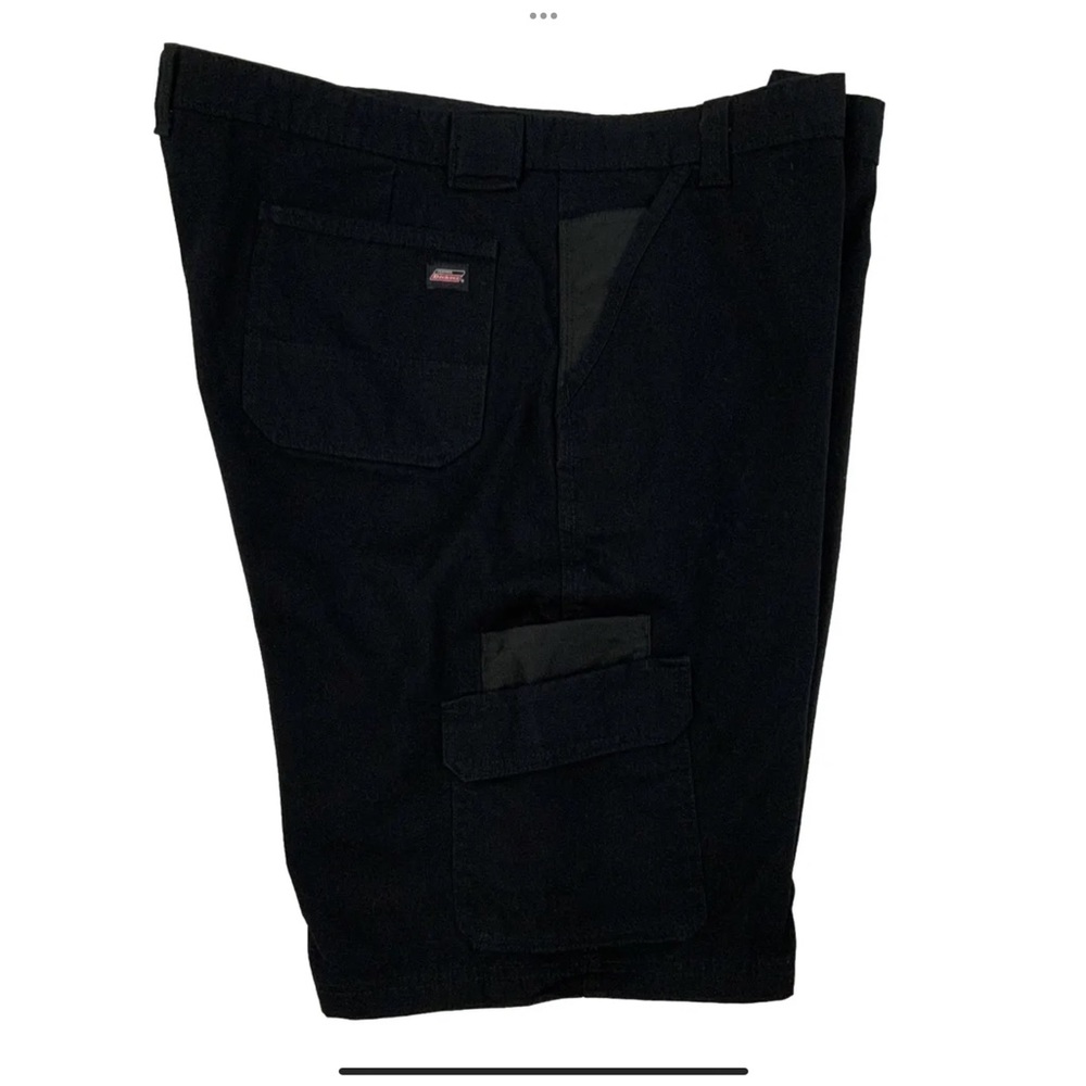 Dickies Black Ripstop Ultimate Cargo Shorts
Size 44 Style GR40ABK New W/out Tag